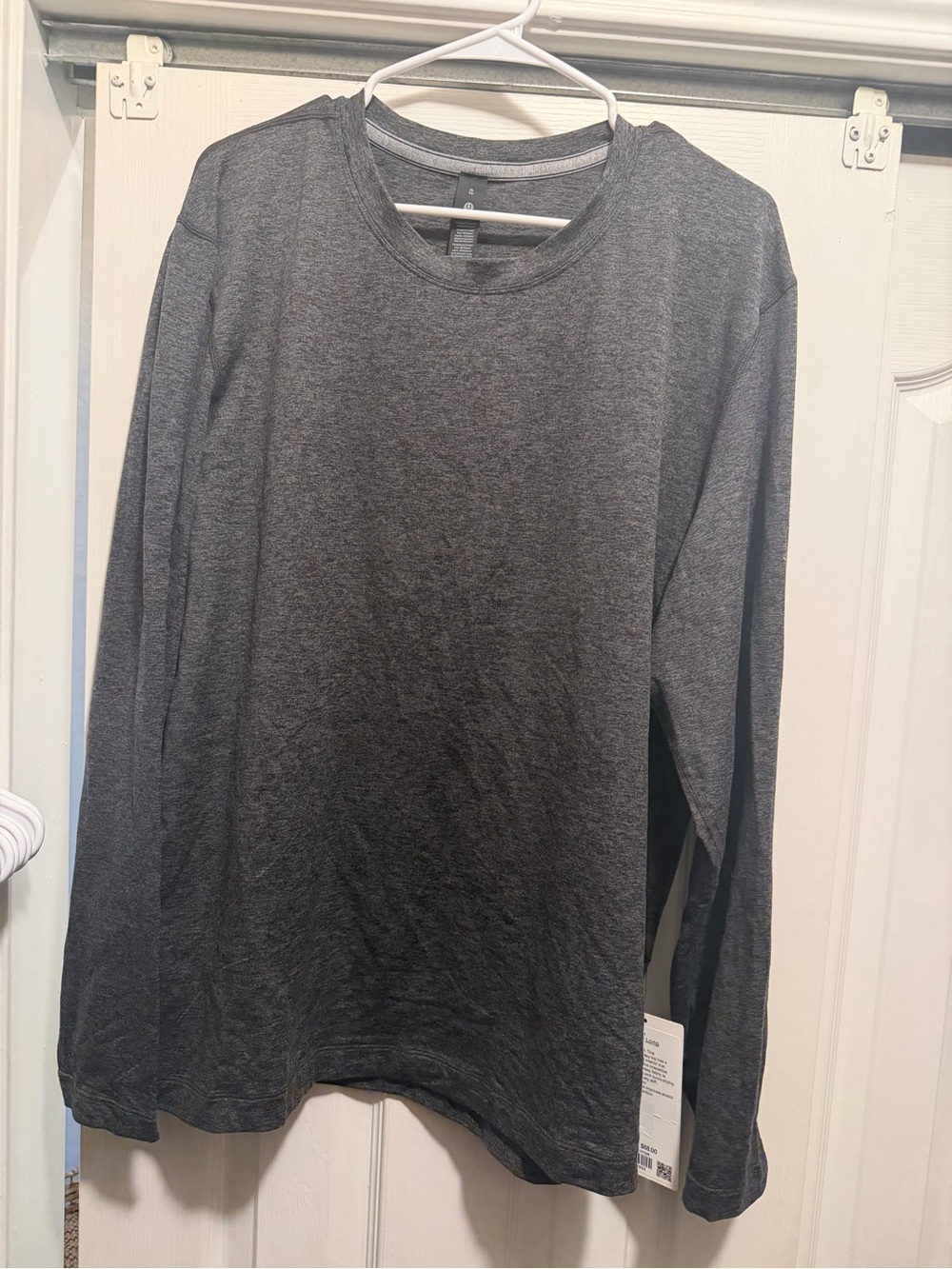lululemon women’s Long-Sleeve Crew Tee - Charcoal Gray